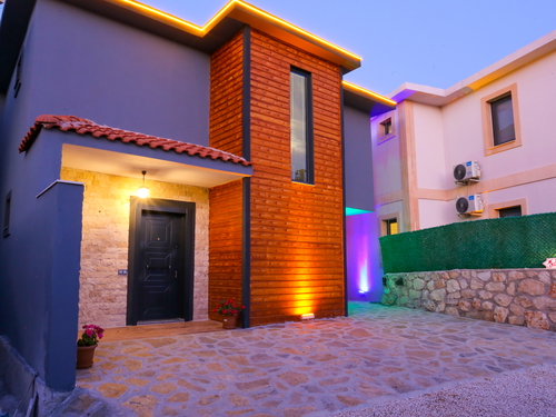  gece  -  Kasım
  | Kaş Bayındır'da Doğa Manzaralı, Korunaklı Muhafazakar Villa